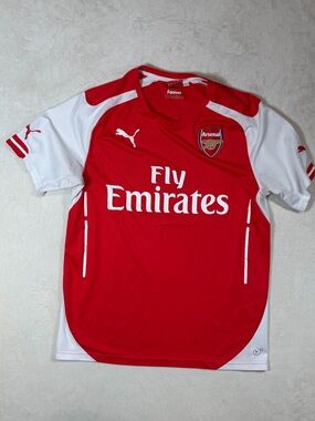 Puma Size Medium Arsenal FC home jersey from the 2014-2015 season